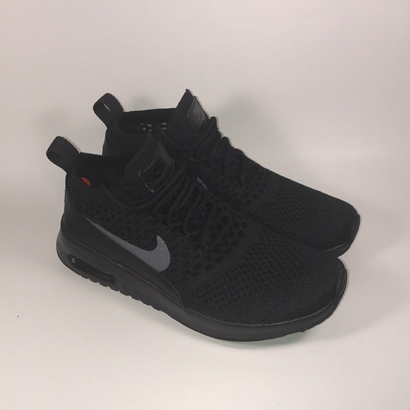 Nike Shoes - Air max Ultra Thea two different size shoes